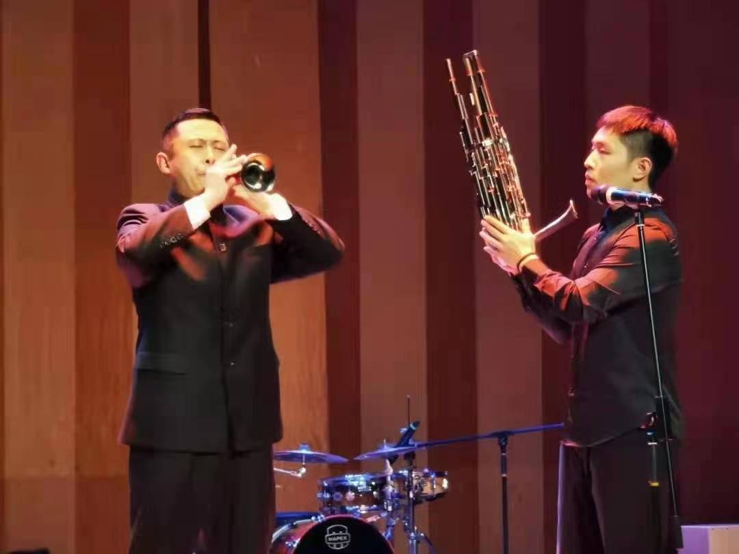 从低音到高音，音乐中的转变与探索