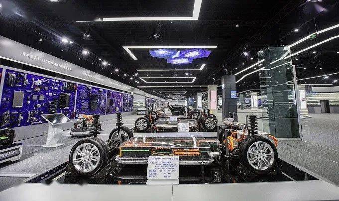 澳洲学汽修专业，探索汽车技术与未来的职业发展