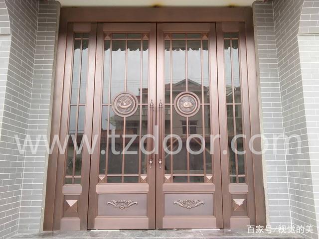 仿古铜玻璃门，传统与现代的完美融合