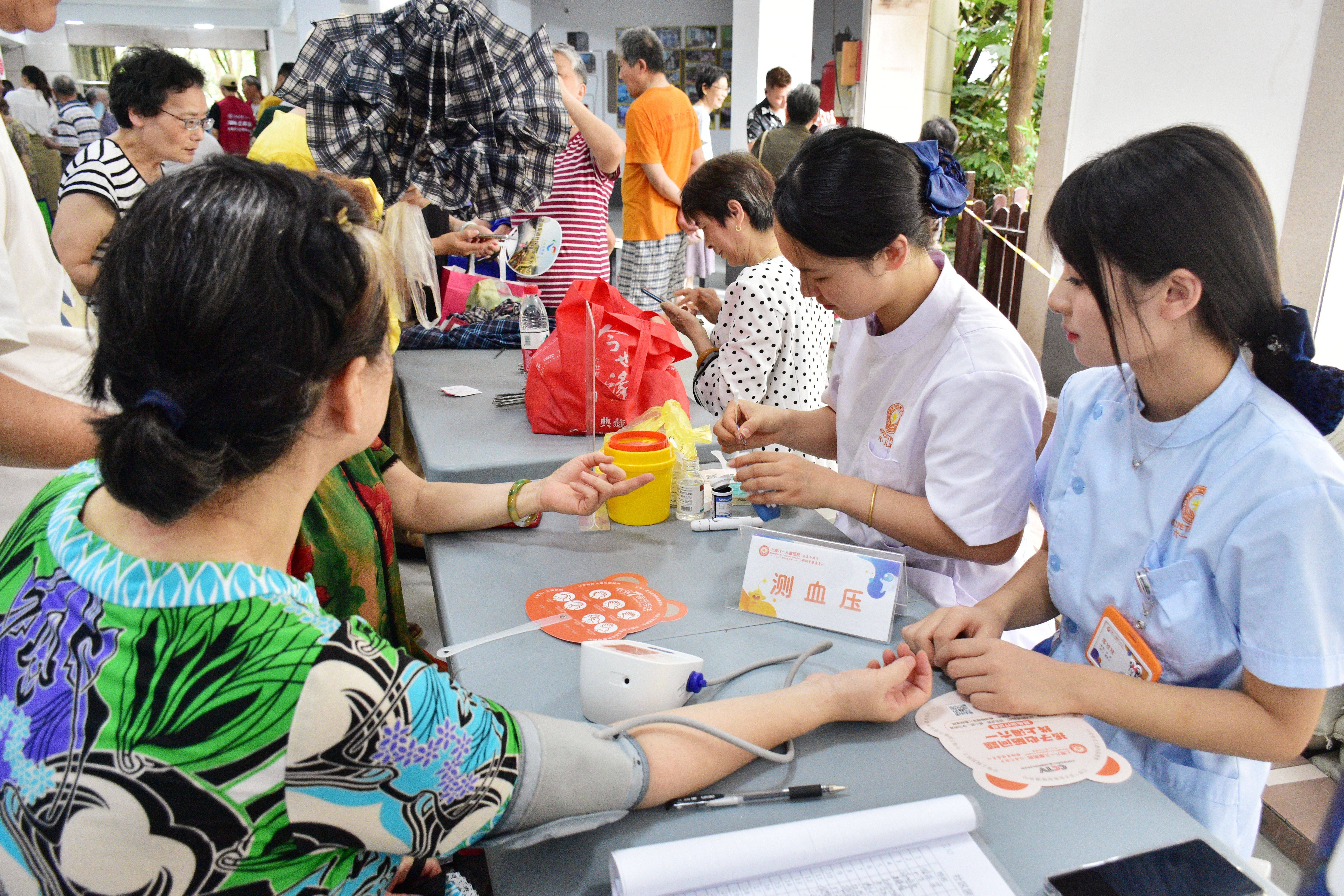 北京市儿童医院中医专家团队，守护儿童健康的守护者
