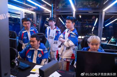 LGD电子竞技俱乐部现在阵容照片，荣耀与激情的汇聚