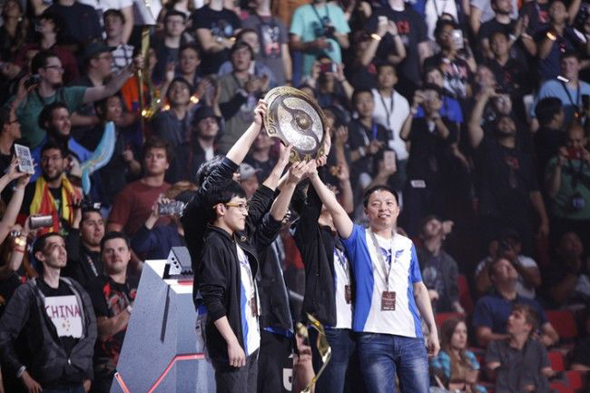 DOTA 09夺冠阵容，传奇的胜利与策略分析