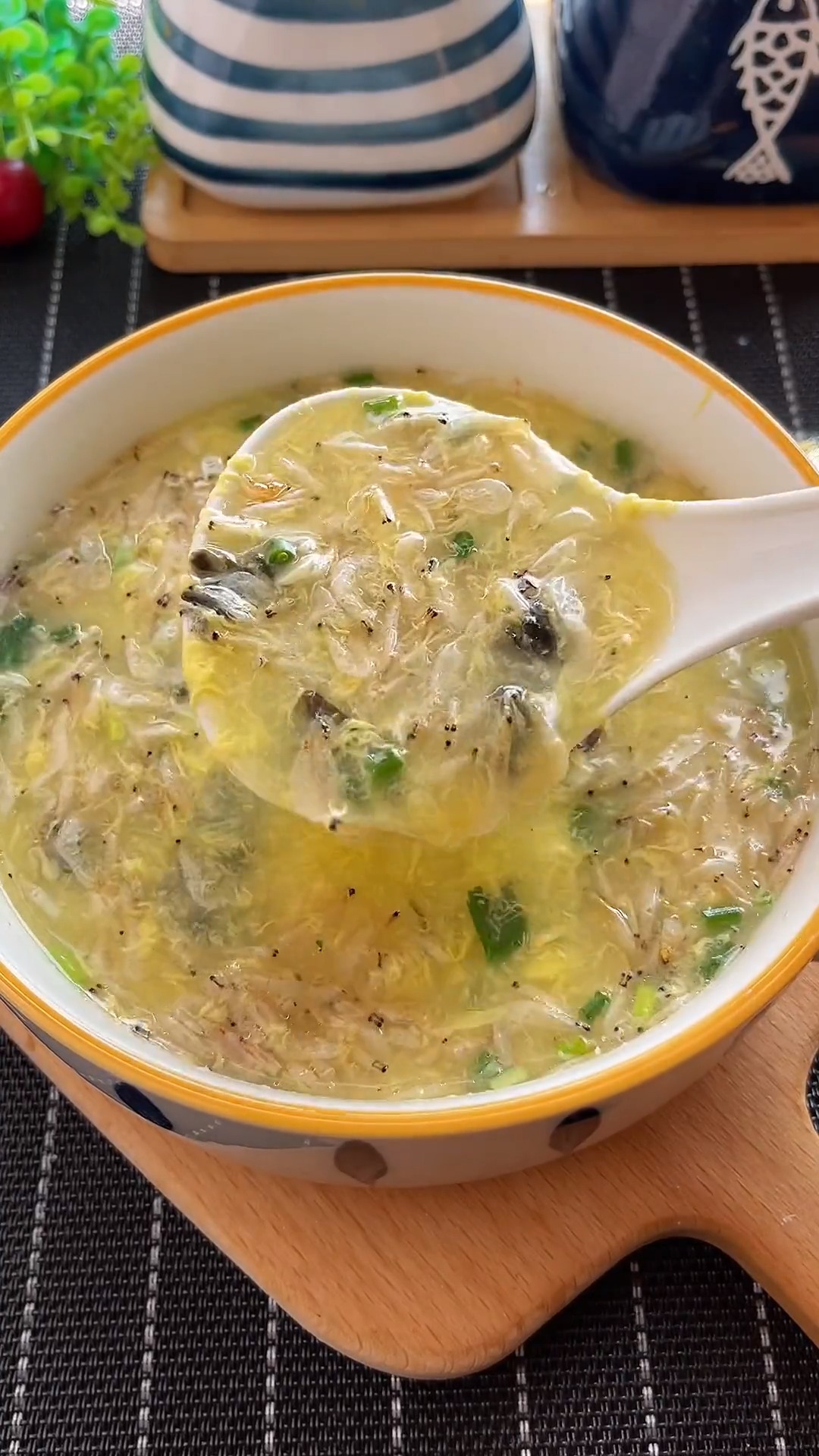小虾米蛋花汤，一道美味佳肴的烹饪之旅