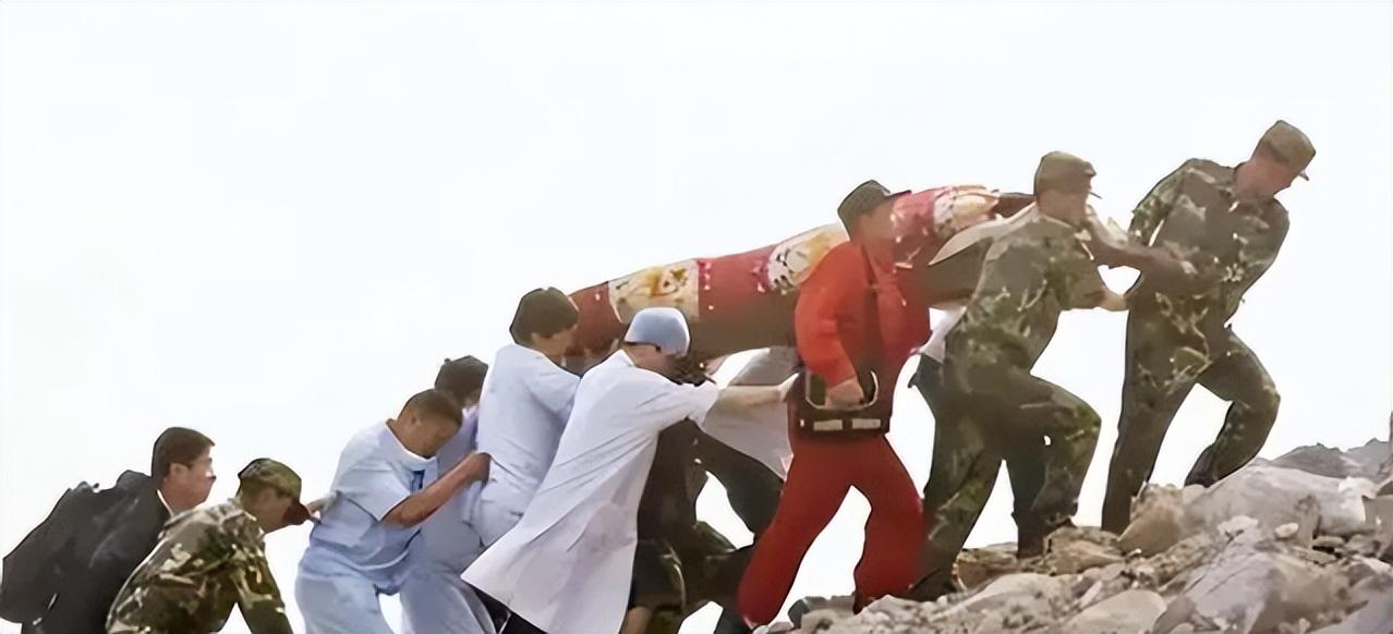 伞兵跳伞，探索空中降落的神秘之旅