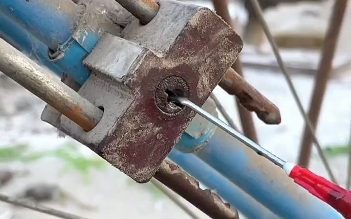 油簧叉可锁死拆解视频，深度解析构造与操作过程