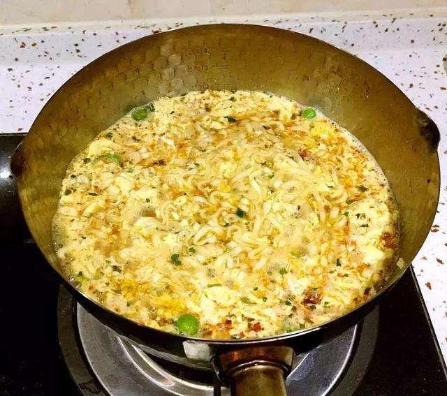 泡面蛋花，一种美食的魅力与背后的故事